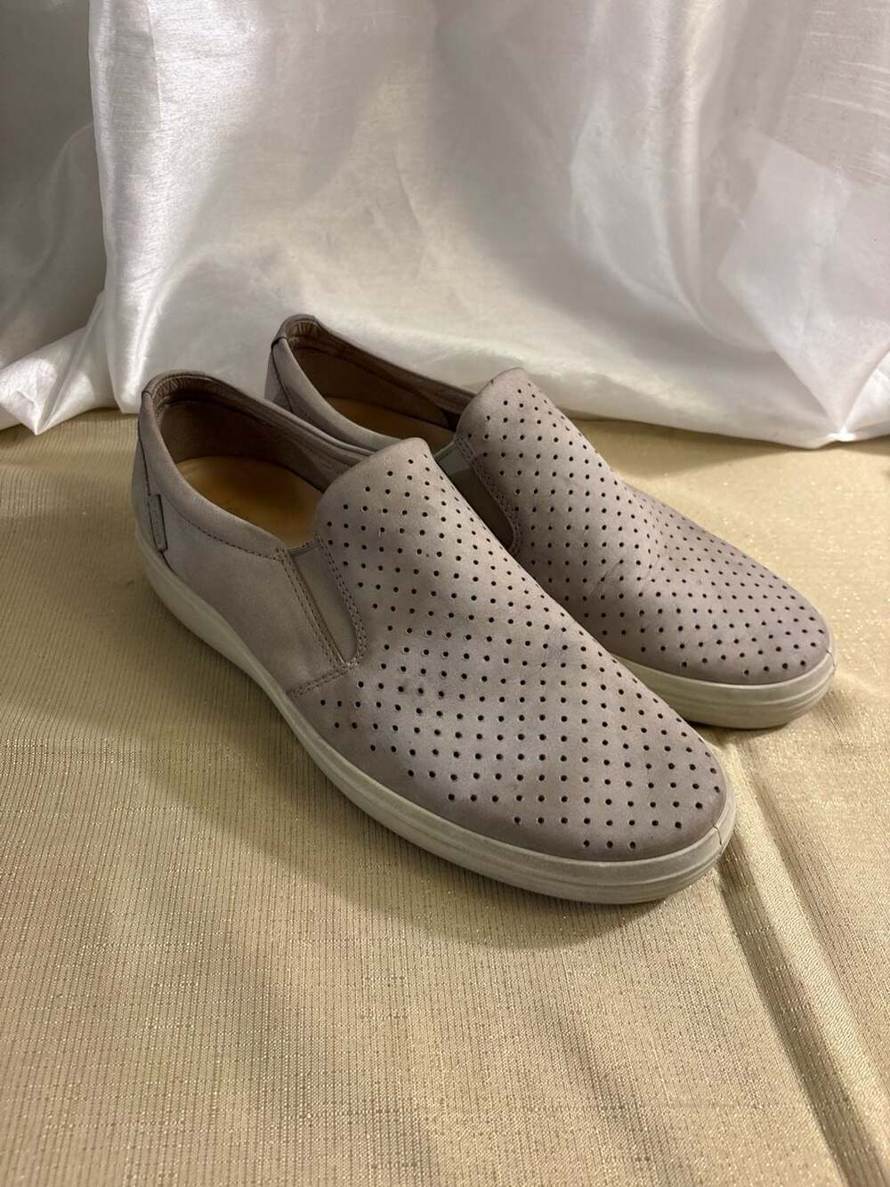 Men’s Ecco Soft 7 Slip On Grey Laser Cut Leather Sneaker